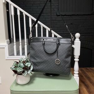 Michael Kors Travel Large Tote Black MK Signature Satchel Crossbody NWT
